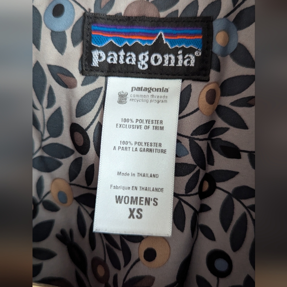 Patagonia Fitted Quilted Gray Coat - Picture 3 of 10